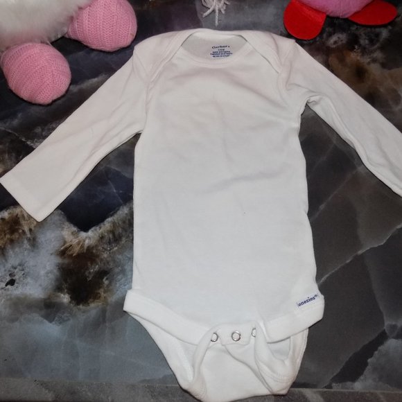 Gerber LS White Snap Tee Bodysuit Size 3/6 Months Boy's NWOT - Picture 4 of 6